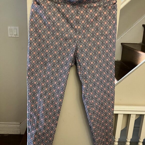 Elastic Waist Red Black and White Pants - Picture 7 of 11